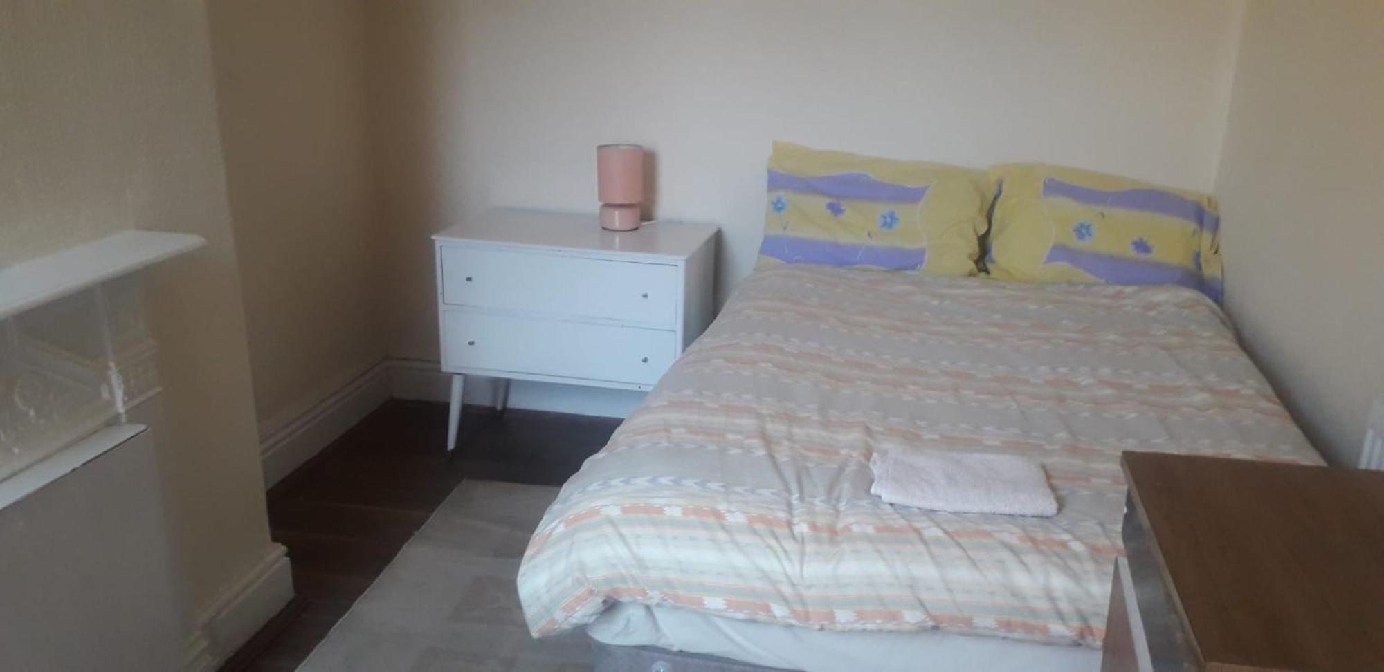 Bright Home Guest House Salford  Zewnętrze zdjęcie